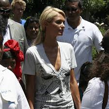 Maybe you would like to learn more about one of these? Paris Hilton Das Geniale Dummchen