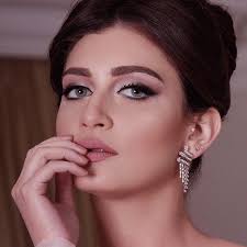 Prettypartyideas On Instagram حفلة حفله حفلات أفكار افكار فكره فكرة حفلتك تسريحه خطوبة زواج زفاف كوشه مميزة Hair Styles Style Diamond Earrings
