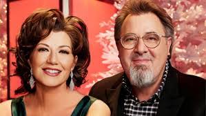 Mindy Dillard's Instagram, Twitter & Facebook