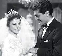 هكذا كان رد فعل عمر الشريف بعد وفاة فاتن حمامة وجمهوره قلق عليه نواعم