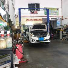 Kesehatan dan keselamatan kerja atau k3, merupakan bidang yang terkait dengan kesehatan, keselamatan dan kesejahteraan manusia yang bekerja di sebuah institusi maupun lokasi proyek. Ashraf Muhamad En Twitter First Time Datang Sini Pasal Member Rekemen Aku Suka Betul Bengkel Melayu Yang Bersih Kerjanya Kemas Dan Teliti