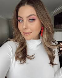 What is your favorite makeup style?