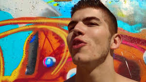 HELEN TRAINS A WRESTLER!!