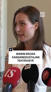 Entinen pääministeri Sanna Marin (sd.) ilmoitti torstaina pyytävänsä eroa  kansanedustajan tehtävästä. Marin