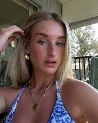 Olivia Ogle's Instagram, Twitter & Facebook