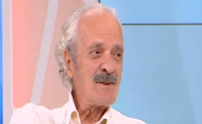 Ηθοποιός, από τους παλαιότερους του σύγχρονου κυπριακού θεάτρου, στις τάξεις του οποίου υπηρετούσε από το 1943. Pap9kum4gtehym