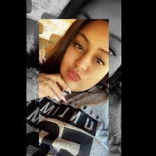 Elisha Jane's Instagram, Twitter & Facebook