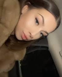 Alexandra Tolbert's Instagram, Twitter & Facebook