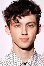 Full credits of "Trolls Band Together "