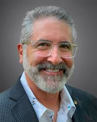 Chris Flagg's Instagram, Twitter & Facebook