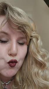 Skye Arnold's Instagram, Twitter & Facebook