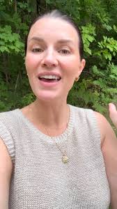 🌟 Des nouvelles excitantes! 🌟 On me demande souvent comment je prends  soin de mes cheveux... et bien, fini les secrets... je suis très heureuse  d'annoncer que je suis la nouvelle ambassadrice