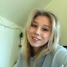 Katy Dickson (@katydickson03_)