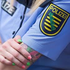 Waldhofstrasse mannheim, mannheim local business. Mainz Tattoo Verbot Fur Polizisten Soll Gelockert Werden
