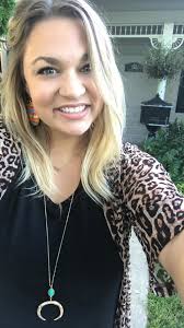 She is darling on. Super flattering 💙