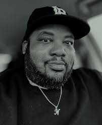 Few weeks ago I visited Woodrow Wilson to speak to the school's Dapper Club  (s/o @dapper_tall_man for the invite!) and once I was done, walking my son  to class, I ran into