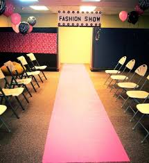 Note that items on a paper against their names. Fashion Birthday Fashion Show Party Birthday Fashion Diy Fashion Show