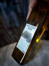 L Huile D Olive Fabriquee A Six Fours Est En Vente Le Jeudi Matin Sur Le Marche Du Brusc Le Metropolitan Fr