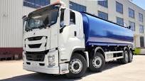 ISUZU 8x4 heavy 25000L water tank truck