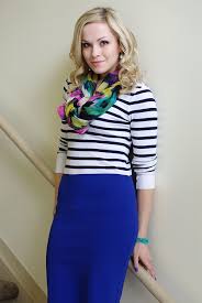 Black And Royal Blue Outfits Printed Scarf White And Black Stripe With Royal Blue Skirt Pencil Skirt Outfits Fashion Blue Skirt Outfits