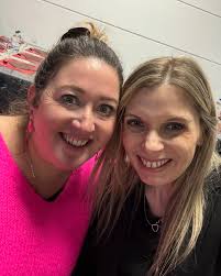 🍒Un noël à la cerise, Cynthia Kafka🍒 COUP de COEUR COUP de CERISE Pour  cette romance de l'Avent que j'ai lue ( oui oui je l'avoue ….) en une  soirée ! de