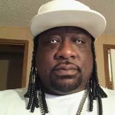 Listen to playlists featuring Neighborhood Hoez (feat. 2 Chainz) by Freddie  Gibbs online for free