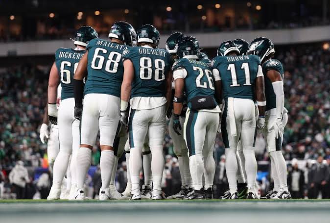 The NFL Has a New Most Valuable Team—and It's Worth $8.3 Billion - WSJ