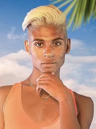 Phoenix Lee's Instagram, Twitter & Facebook