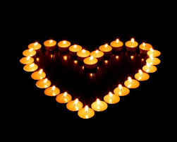 Para ello no es imprescindible hacer una hoguera, el elemento fuego puede ser la llama de una vela. Conoce Los Rituales Del Amor Para Hacer En La Noche De San Juan