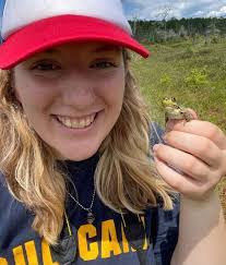 Alisha Shaw's Instagram, Twitter & Facebook