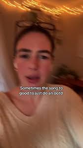 Emma Clare (@emma.clare3)’s videos with som original