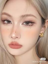 By Gaby Tan (bygabytan)