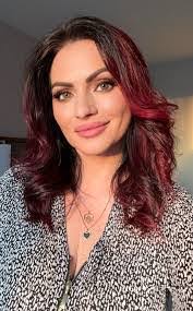 Megan Redding's Instagram, Twitter & Facebook