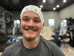 patient complains about propaganda in physical therapy clinic