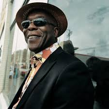 Buddy Guy plays in Cedar Rapids