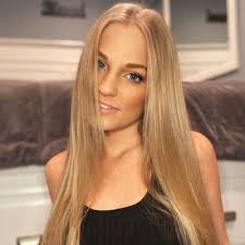 Andrea Bayard (@andrea_b518)