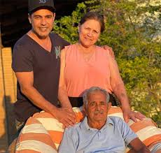 Aufrufe 25 mio.vor 4 years. Pai De Zeze Di Camargo E Luciano E Internado Em Estado Grave E Passa Por Cirurgia Delicada Estrelando