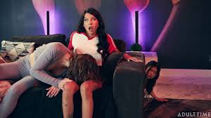 Adult Time Lulu Chu Emma Rose Valeria Atreides Convinsing Ebony Xl  Girlsmemek Sex HD Pics