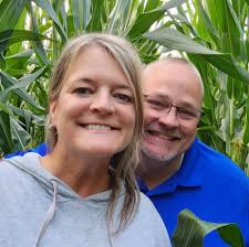 A Kitten is preparing a meal by the river. This is the most cozy video of  the day.🥹💖 #catlovers #cat #cooking #chef #reelsvideoシ #cutecats