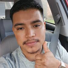 Asi de rapido porque “van tarde al trabajo”! O mejor aún porque “necesitan  usar el baño”. Yo creo que al ver las luces azules y rojas ya no  necesitaron. Pórtense bien mi