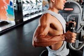 Den busen straffen und die brust trainieren mit diesem brustmuskel training für frauen. Manner Brust Training Zuhause Fit Wahrend Sozialer Isolation Bleiben