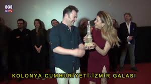 Kolonya Cumhuriyeti Film Inin Izmir Galasi Optimum Avm De Film Komedi Insan