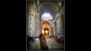 Lo parece también por dentro, es enorme, todo es grande allí dentro. Vblog La Basilica De San Pedro Por Dentro Youtube