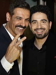 John Abraham at @bryanadams concert