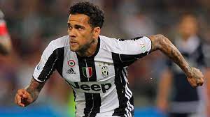 Er erhielt einen zweijahresvertrag bis zum 30. Dani Alves Slope Of A Future Inside Or Out Of The Juve