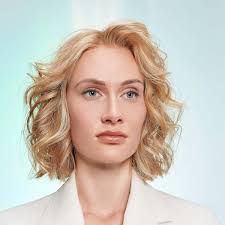 Weitere ideen zu kurzhaarfrisuren, haarschnitt, kurze lockige frisuren. Frisuren Sommer 2021 Damen Und Herren Frisurentrends 2021