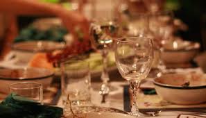 Hitta perfekta restaurant dinner party bilder och redaktionellt nyhetsbildmaterial hos getty images. Games To Play Around The Dinner Table Arts Culture Smithsonian Magazine