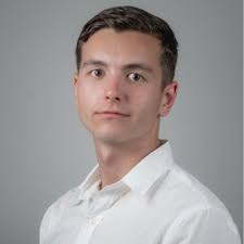 𝗔𝗳𝗴𝗲𝘀𝘁𝘂𝗱𝗲𝗲𝗿𝗱 𝗶𝗻 𝗕𝗲𝗱𝗿𝗶𝗷𝗳𝘀𝗲𝗰𝗼𝗻𝗼𝗺𝗶𝗲! Met trots  informeer ik u dat ik afgelopen zomer mijn Bachelor of Science in  Bedrijfseconomie aan Tilburg University heb behaald, met…