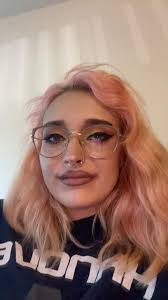 I think I remembered seeing something abt introducing yourself when ur  added to the group when I first joined (meant to forever ago but have been  moving) I'm Josephine, (24 y/o) I