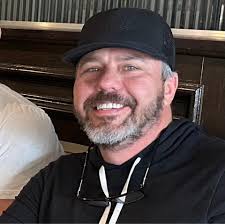 Do Goldendoodles go into stealth mode when seeing other dogs?